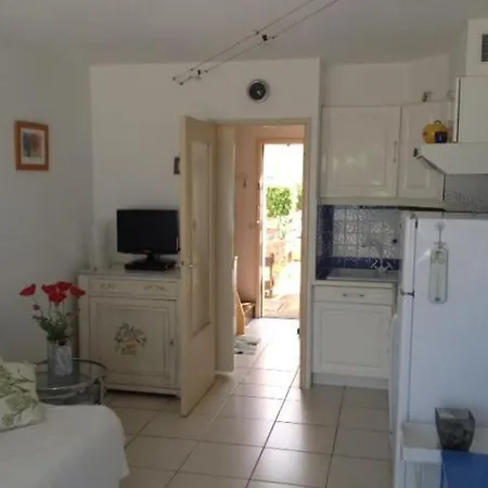 דירה One-bedroom With Port View 181 אגדה